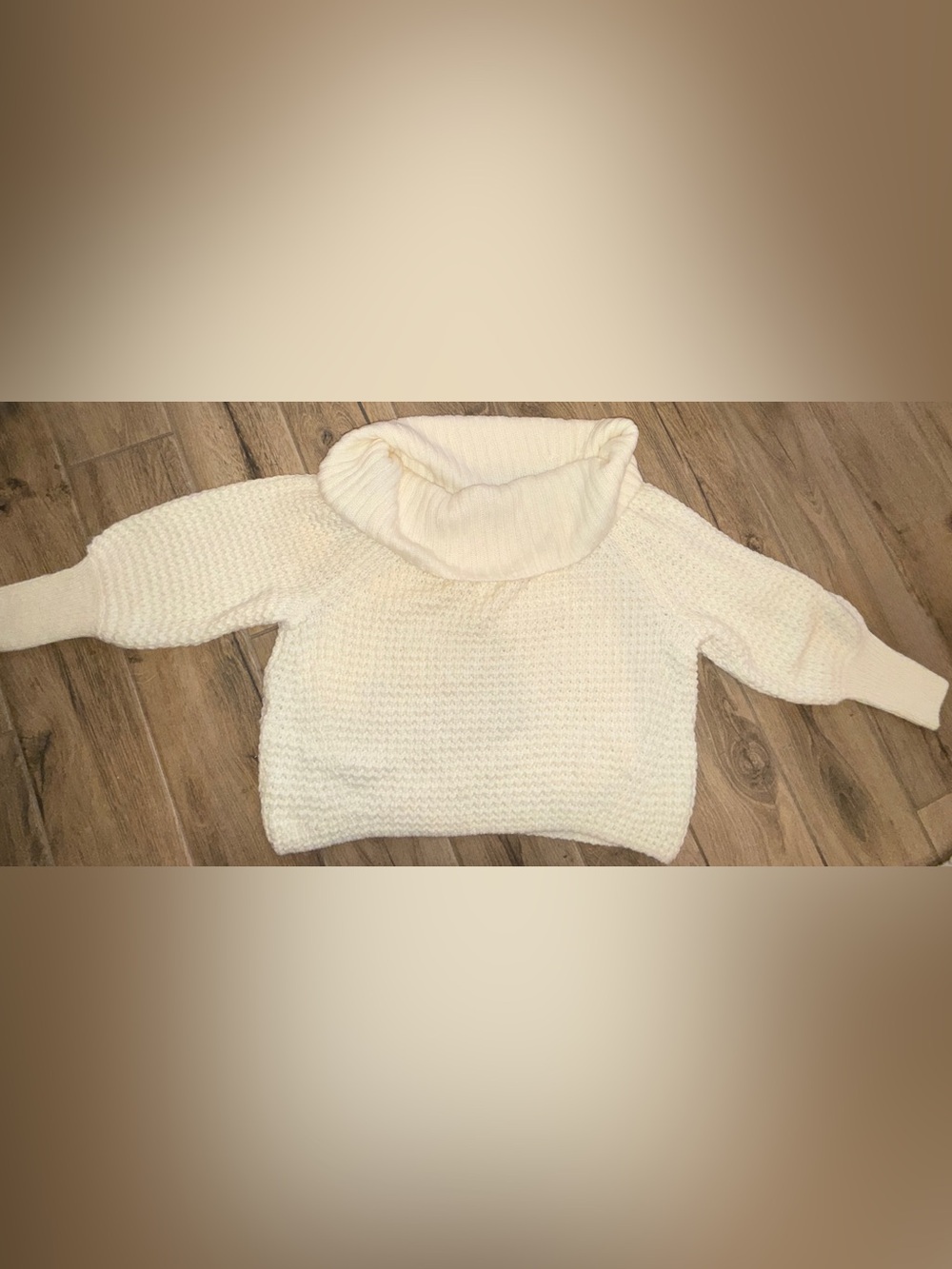 Express Sweater - Picture 10 of 11